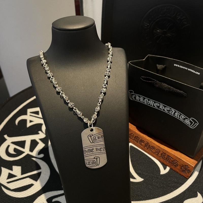 Ch*0me He**ts necklaces